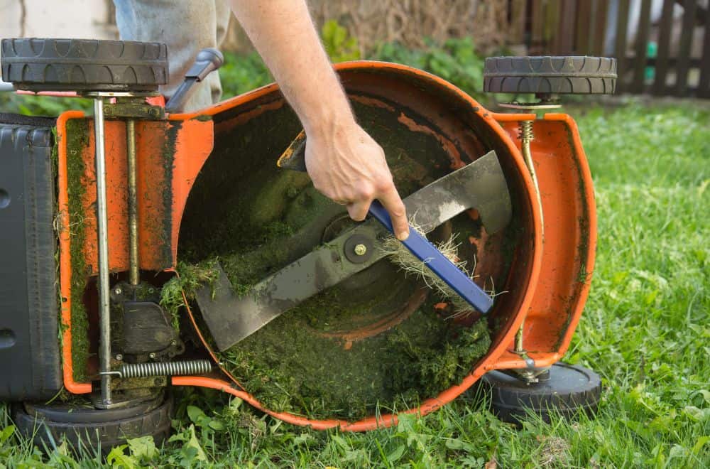 Is the mower blocked by grass clippings or long grass